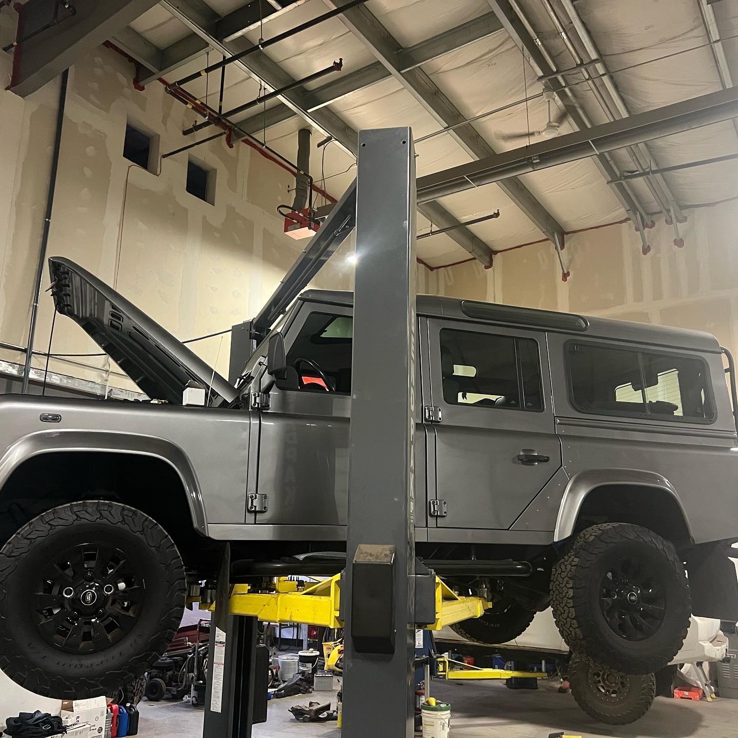 2007 Land Rover Defender 110 - Brakes & Shocks